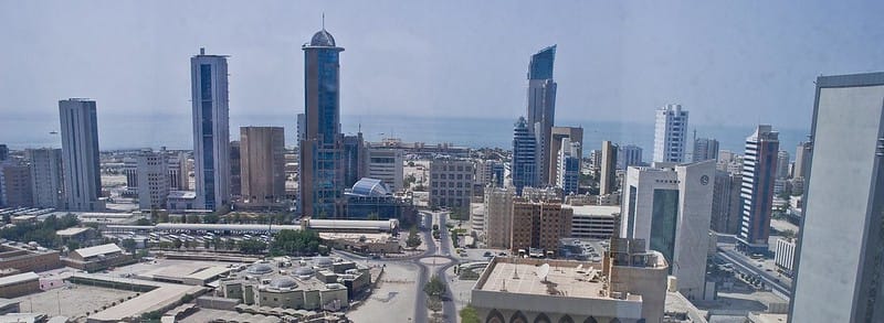 Mỹ không kích Iran, 11 người chết; Tehran đáp trả ba nước vùng Vịnh