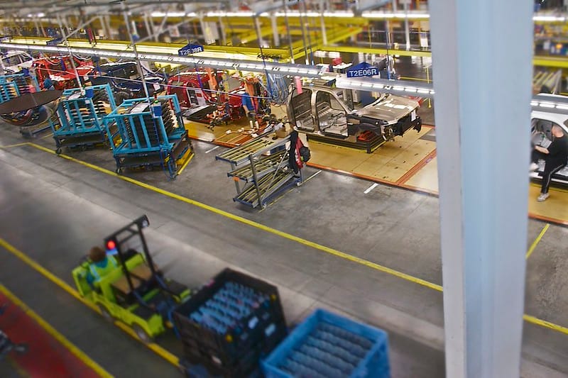 PMI sản xuất Mỹ giảm còn 54,5, giá đầu vào vọt lên 77,9