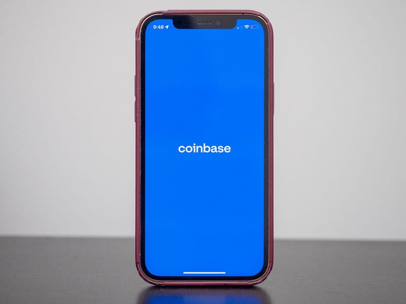 SEC chi 150.000 USD khép lại vụ kiện hồ sơ với Coinbase