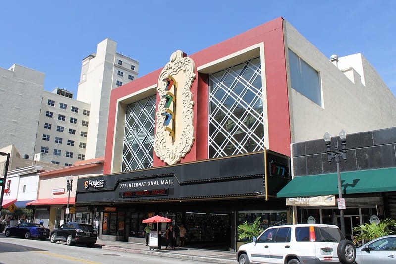Moishe Mana chi 24,5 triệu USD mua tòa nhà Pastis ở Miami