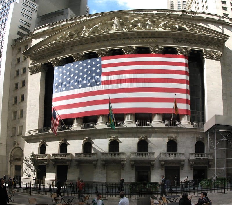 Nasdaq bứt phá hơn 1%, cổ phiếu bán dẫn dẫn dắt đà tăng bất chấp xung đột Iran