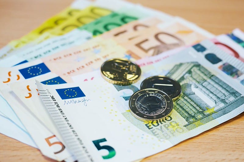 Lạm phát Eurozone tăng lên 2,9% trong tháng 7, năng lượng đẩy giá
