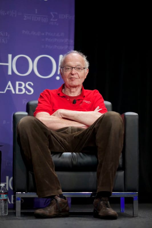 Donald Knuth trả tấm séc thưởng lỗi sai cho độc giả sau 20 năm