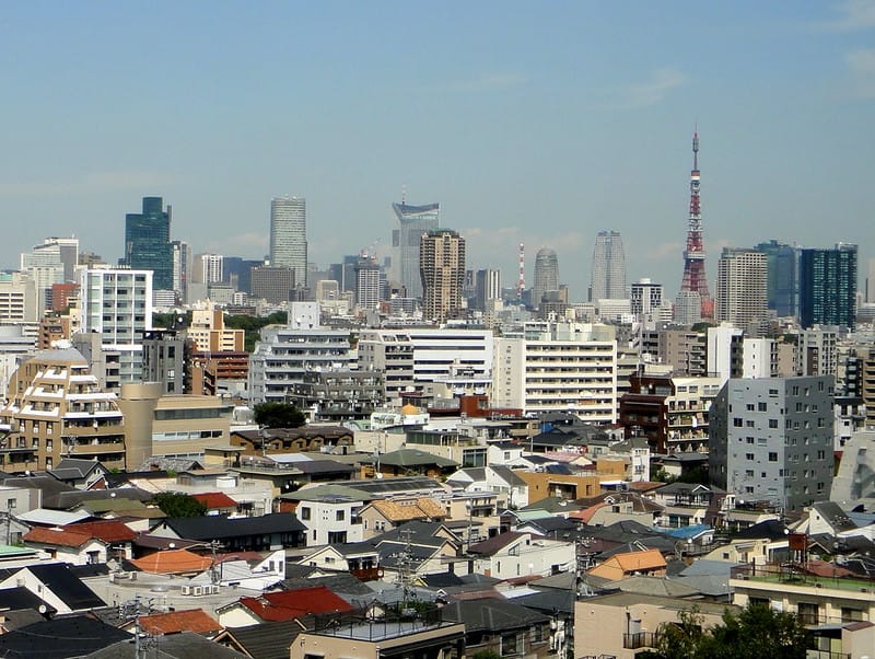 Nikkei vọt 3,3% lên cao nhất sáu tuần nhờ dự báo của Micron