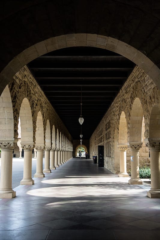 Nghiên cứu Stanford: Tác động của AI lên việc làm vẫn còn nhỏ