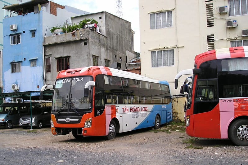 Hai xe giường nằm va chạm trên Quốc lộ 1 ở Hà Tĩnh, phụ xe tử vong