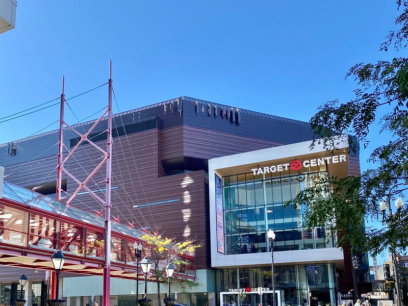 Timberwolves hạ Nuggets trong Game 3, cướp lợi thế vòng 1 Playoffs