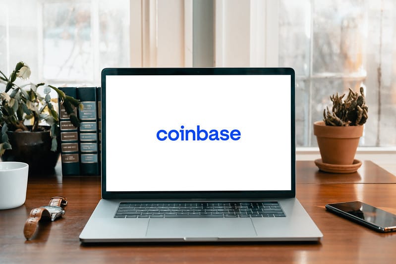 Coinbase xin SEC duyệt niêm yết phái sinh cổ phiếu giao dịch 24/7