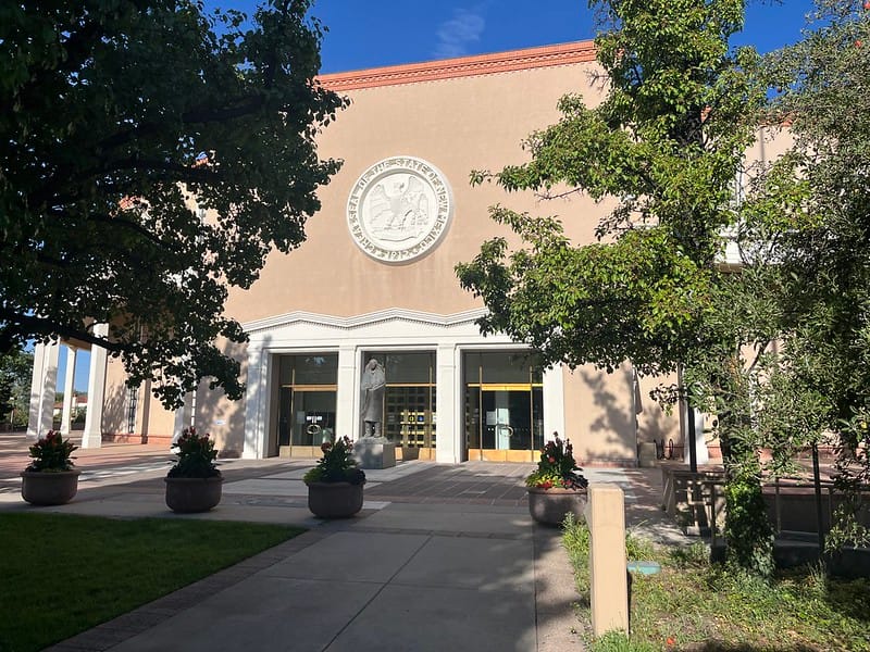 Meta lãnh án 942 triệu USD, New Mexico mở đường siết chặt Big Tech