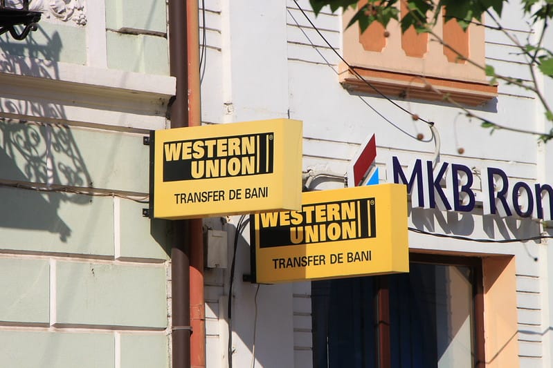 Western Union tung thẻ Visa gắn stablecoin tại 37 thị trường