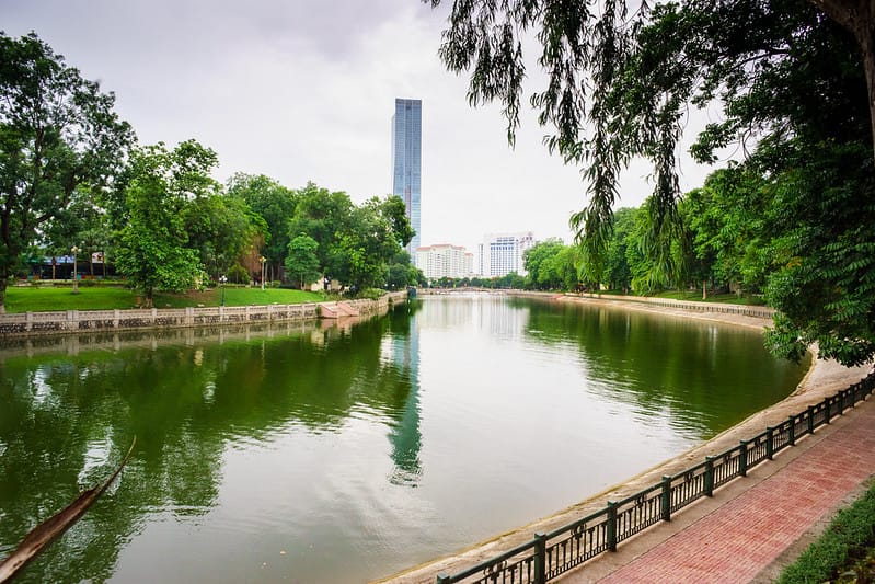 Việt Nam hút 50,36 tỷ USD vốn FDI sau 9 tháng, tăng 76,4%