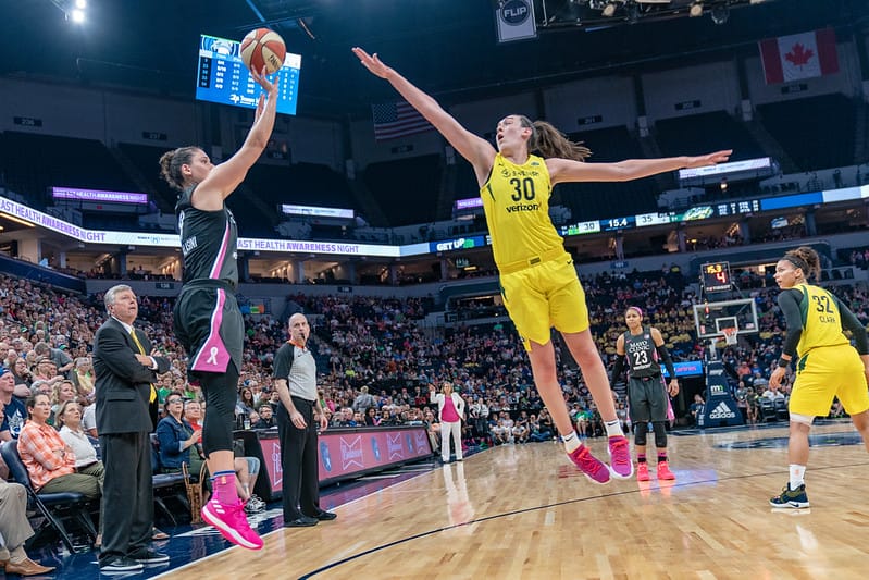 Mỹ vùi dập Czechia 105-64, khép lại vòng bảng bất bại