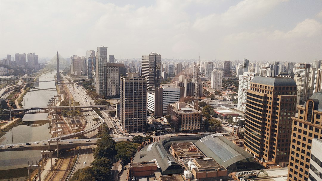 Brazil bầu cử tổng thống 4/10: Lula và Bolsonaro cạnh tranh sít sao