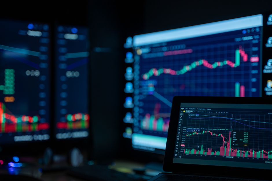 Nasdaq mất 2,9% phiên thứ Sáu, Cramer khuyên chưa vội bắt đáy