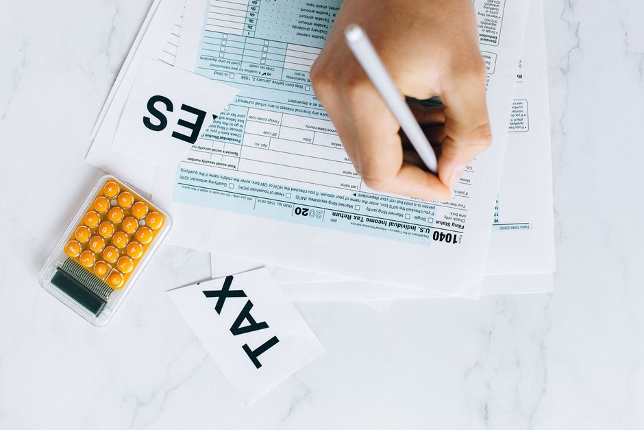 Surge AI ra mắt DAYJOB: Tax, AI agent thi thuế chỉ đạt tối đa 10,8%