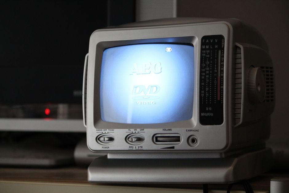 DVD menu thập niên 2000: Khi giao diện đĩa phim trở thành nghệ thuật
