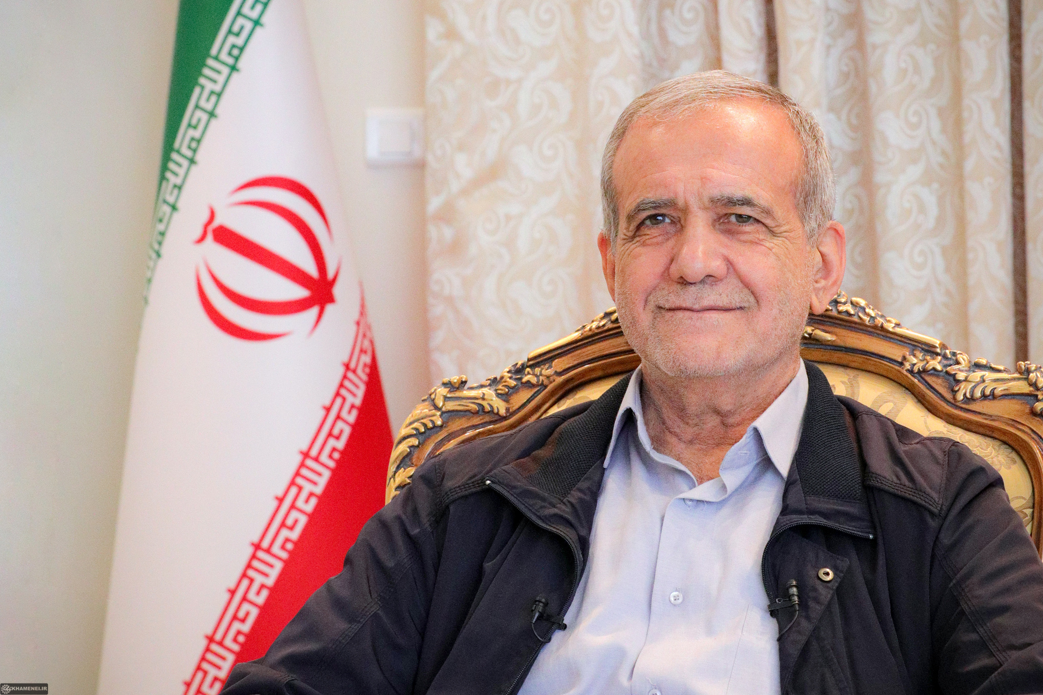 Iran xác nhận nhận phản hồi từ Mỹ, đồng rial chạm đáy mới