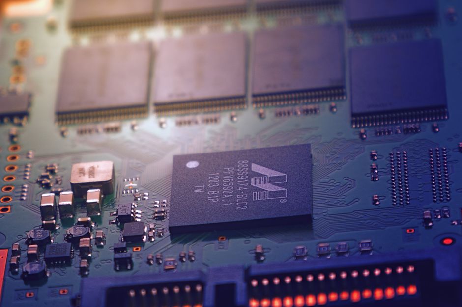 OpenAI bắt tay Synopsys xây mô hình AI thiết kế chip