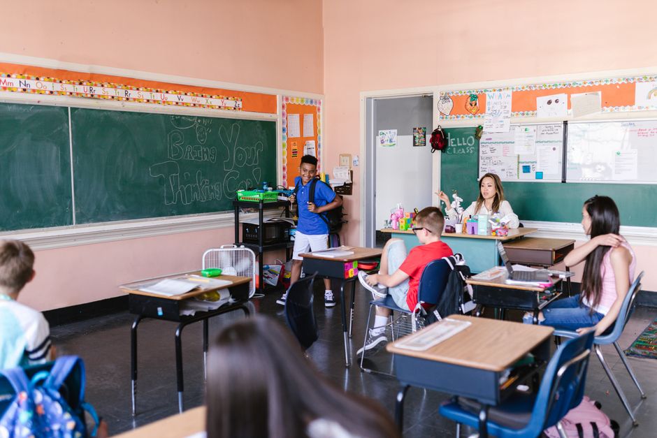 Phụ huynh Mỹ cần biết gì về loạt chính sách K-12 mới