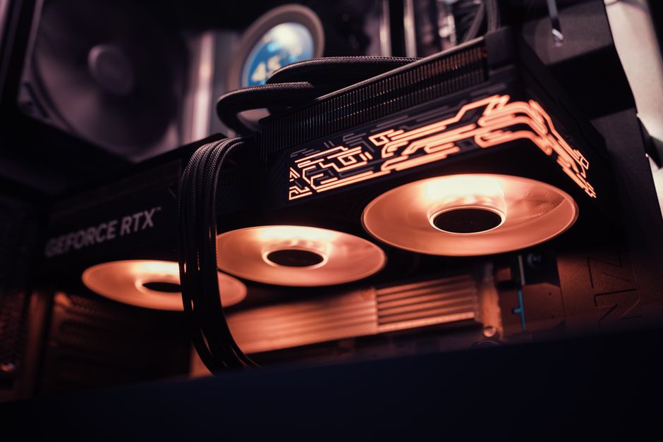 Strata chạy mô hình AI 125 tỷ tham số ngay trên PC chơi game