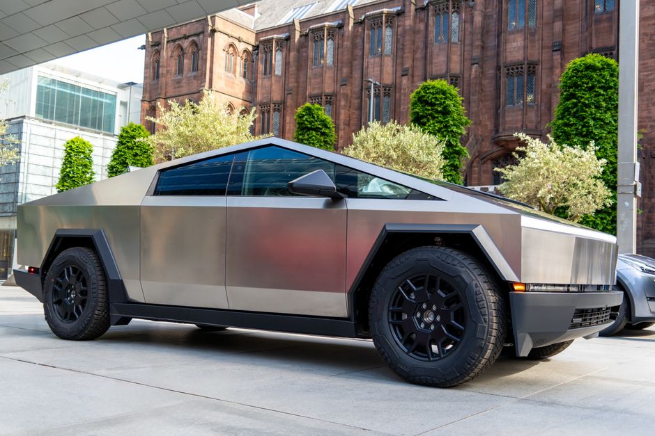 Tesla (TSLA) tăng gần 5% nhờ doanh số quý 3, Cybercab còn nhiều thách thức